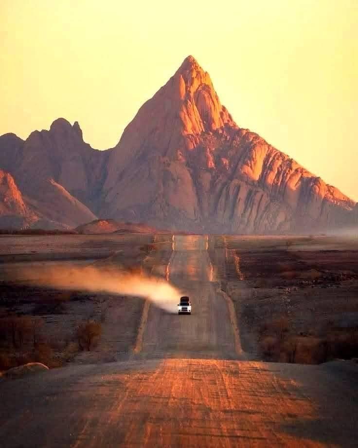 16-Day Windhoek to Victoria Falls Adventures on Wheels